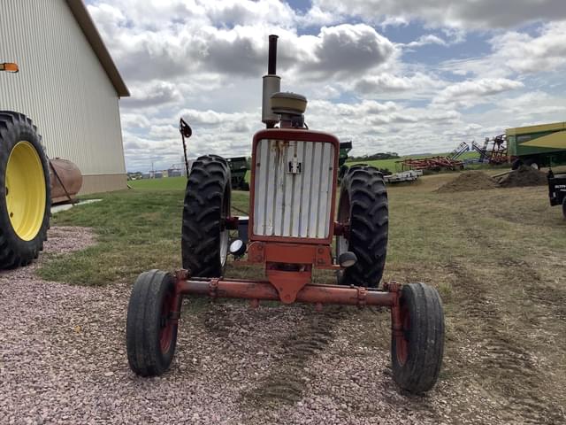 Image of International Harvester 656 equipment image 1