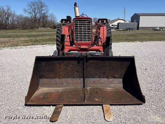 Image of International Harvester 656 equipment image 1