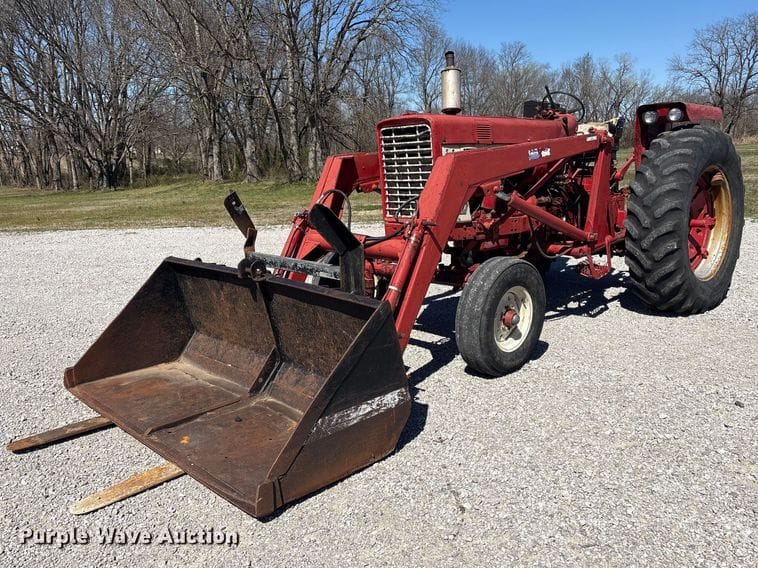 1967 International Harvester 656 Equipment Image0