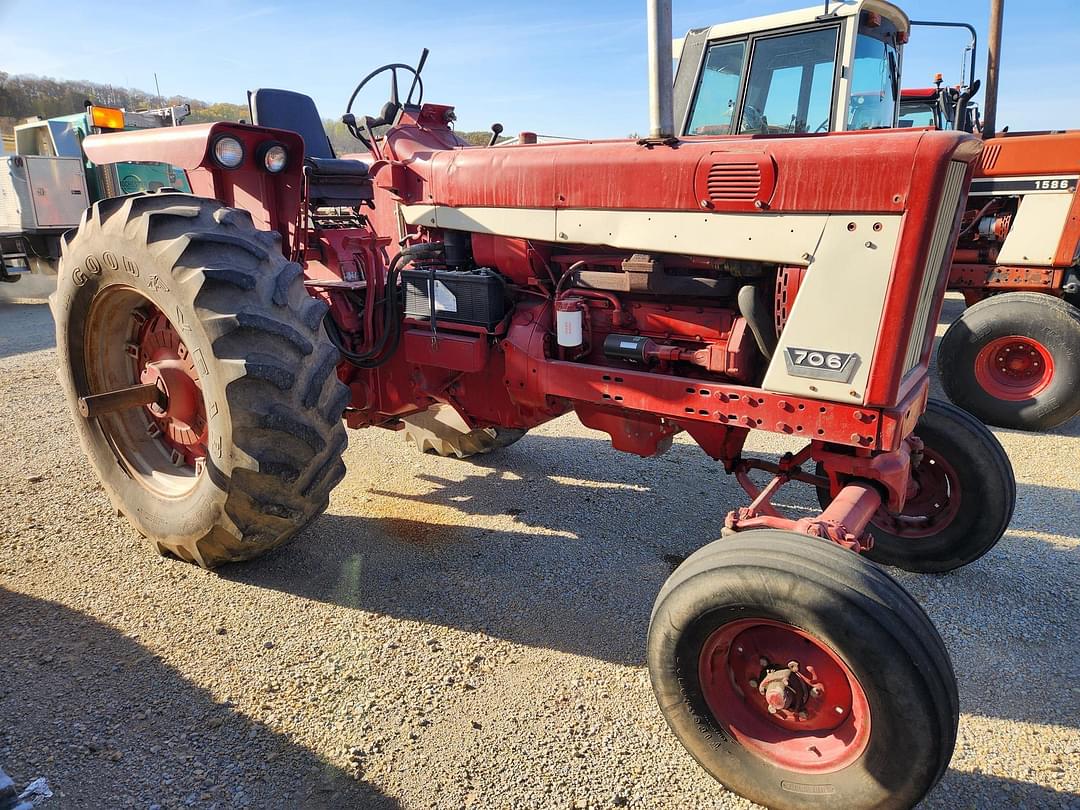 Image of International Harvester 706 Primary image