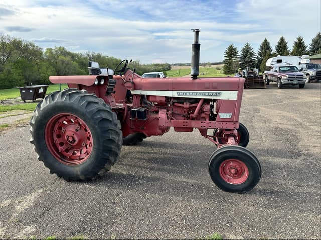 Image of International Harvester 756 equipment image 3