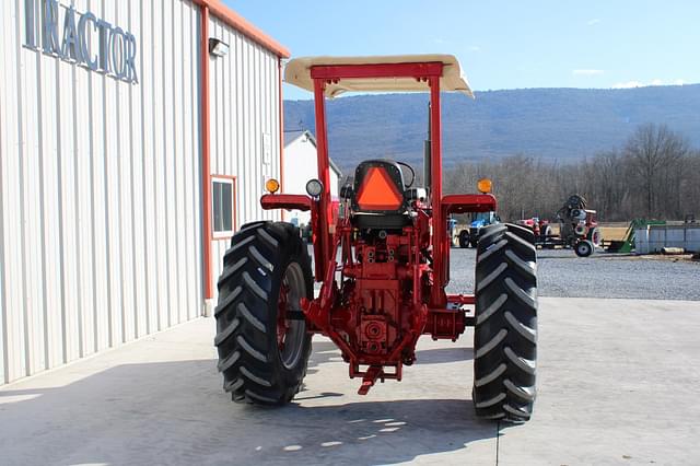 Image of International Harvester 756 equipment image 4