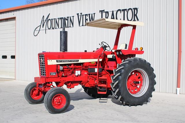 Image of International Harvester 756 equipment image 1