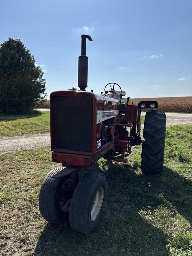 Image of International Harvester 756 equipment image 3