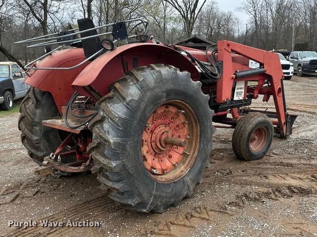 Image of International Harvester 806 equipment image 4