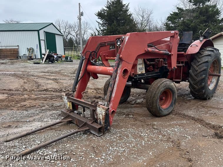 Image of International Harvester 806 Primary image
