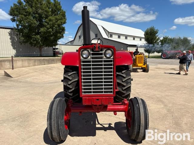 Image of International Harvester 856 equipment image 1