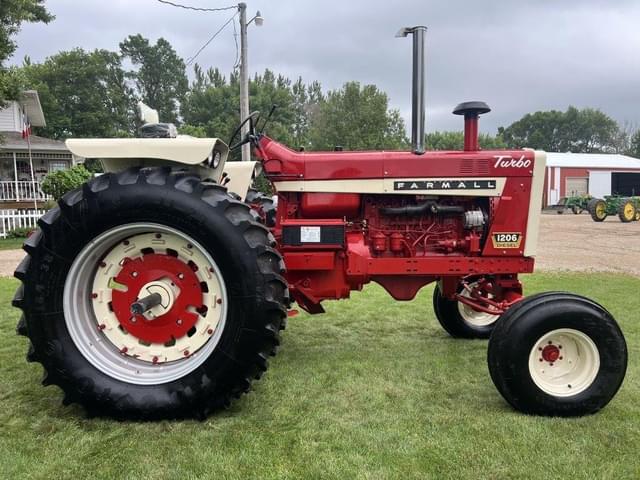 Image of International Harvester 1206 equipment image 3