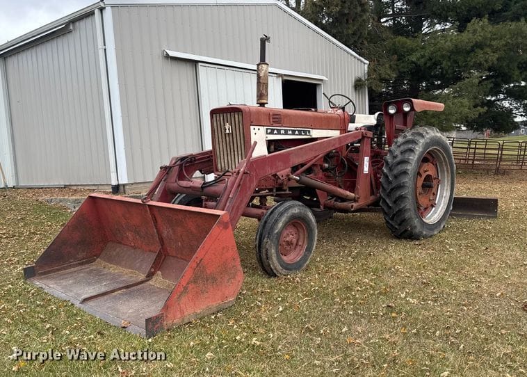 1967 Farmall 656 Equipment Image0
