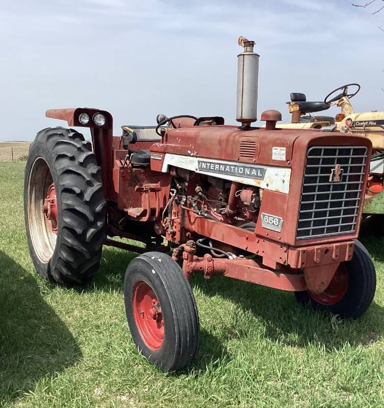 Main image International Harvester 656