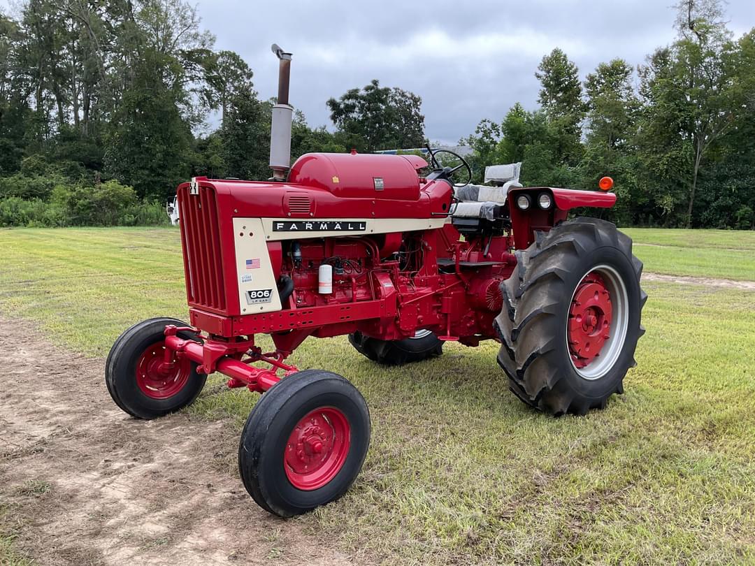 Image of International Harvester 806 Primary image