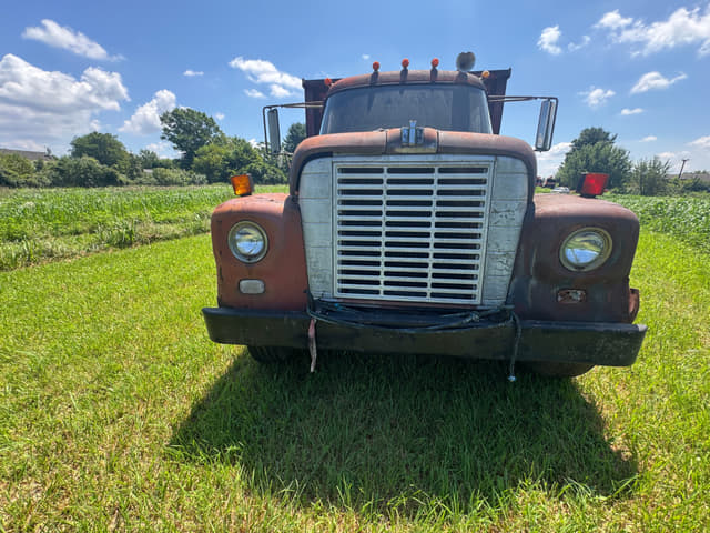 Image of International Loadstar 1800 equipment image 2