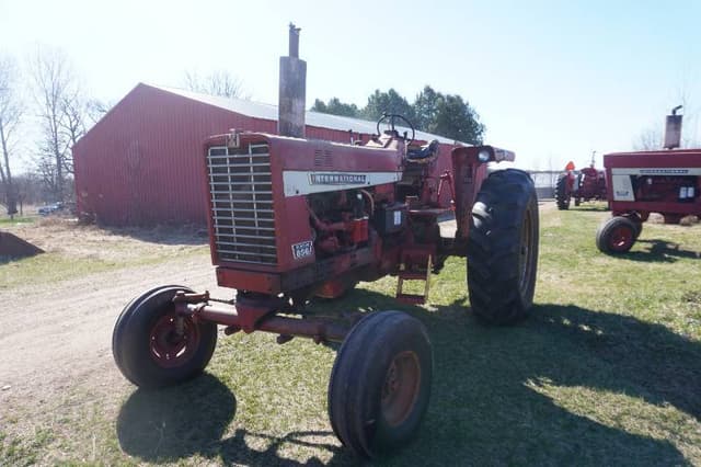 Image of International Harvester 856 equipment image 4