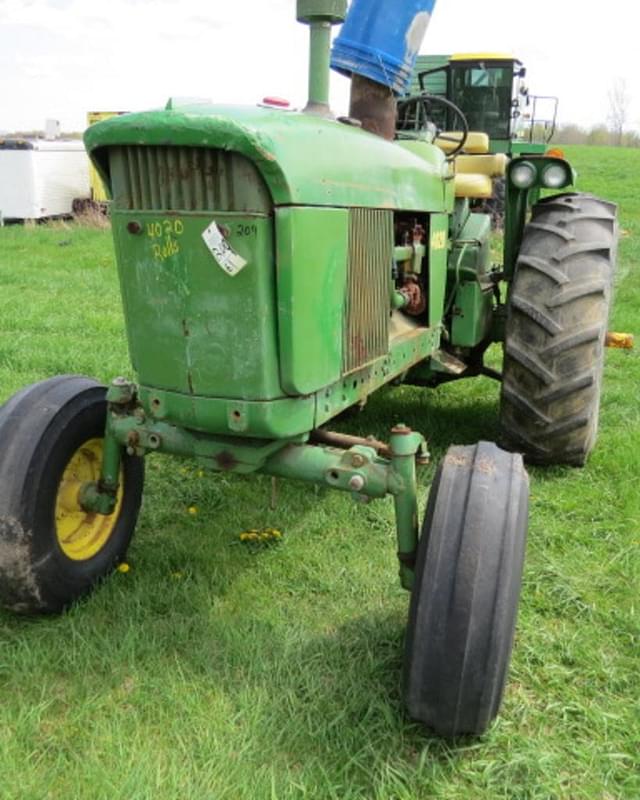 Image of John Deere 4020 equipment image 2