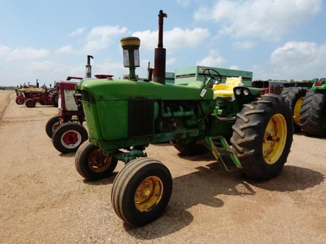 Image of John Deere 4020 equipment image 1