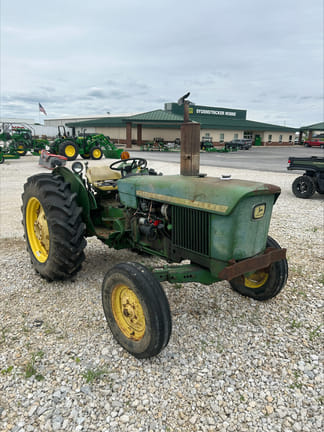 1967 John Deere 1020 Equipment Image0
