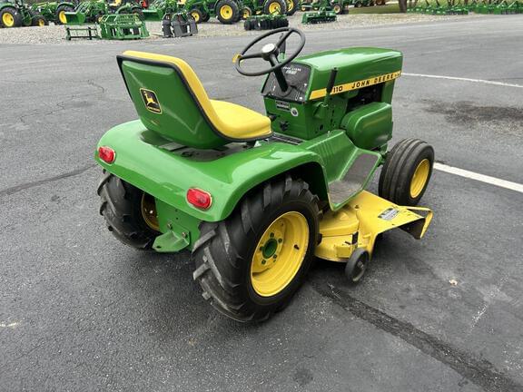 Image of John Deere 110 equipment image 3