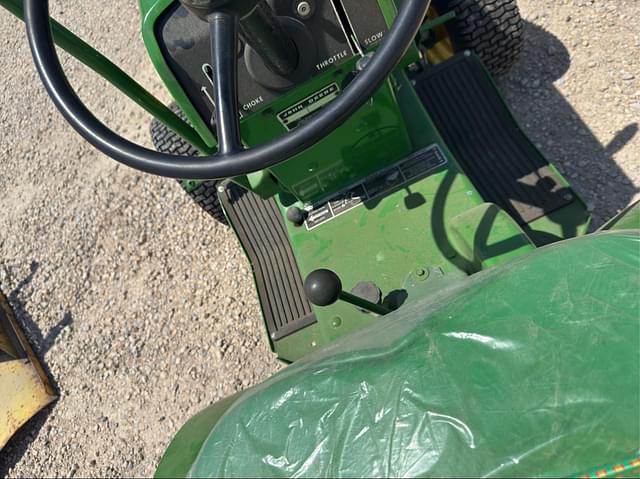 Image of John Deere 110 equipment image 3
