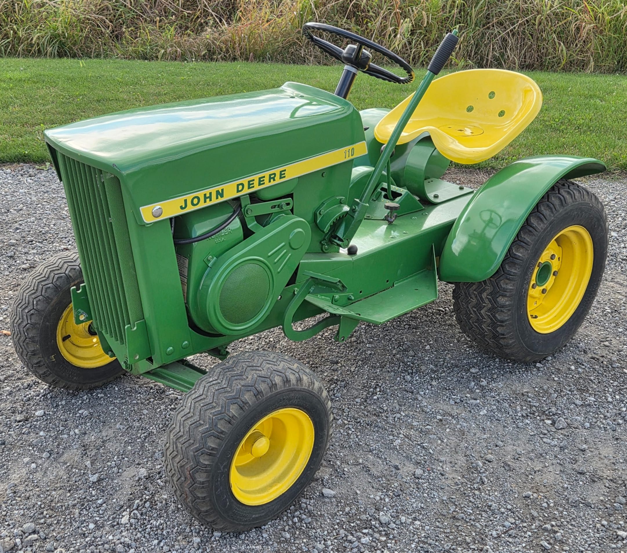 1967 John Deere 110 Equipment Image0