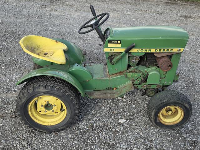 Image of John Deere 112 equipment image 3