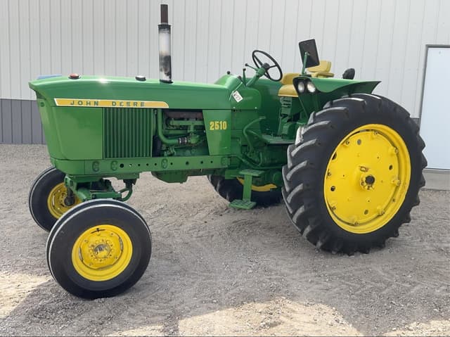 Image of John Deere 2510 equipment image 1