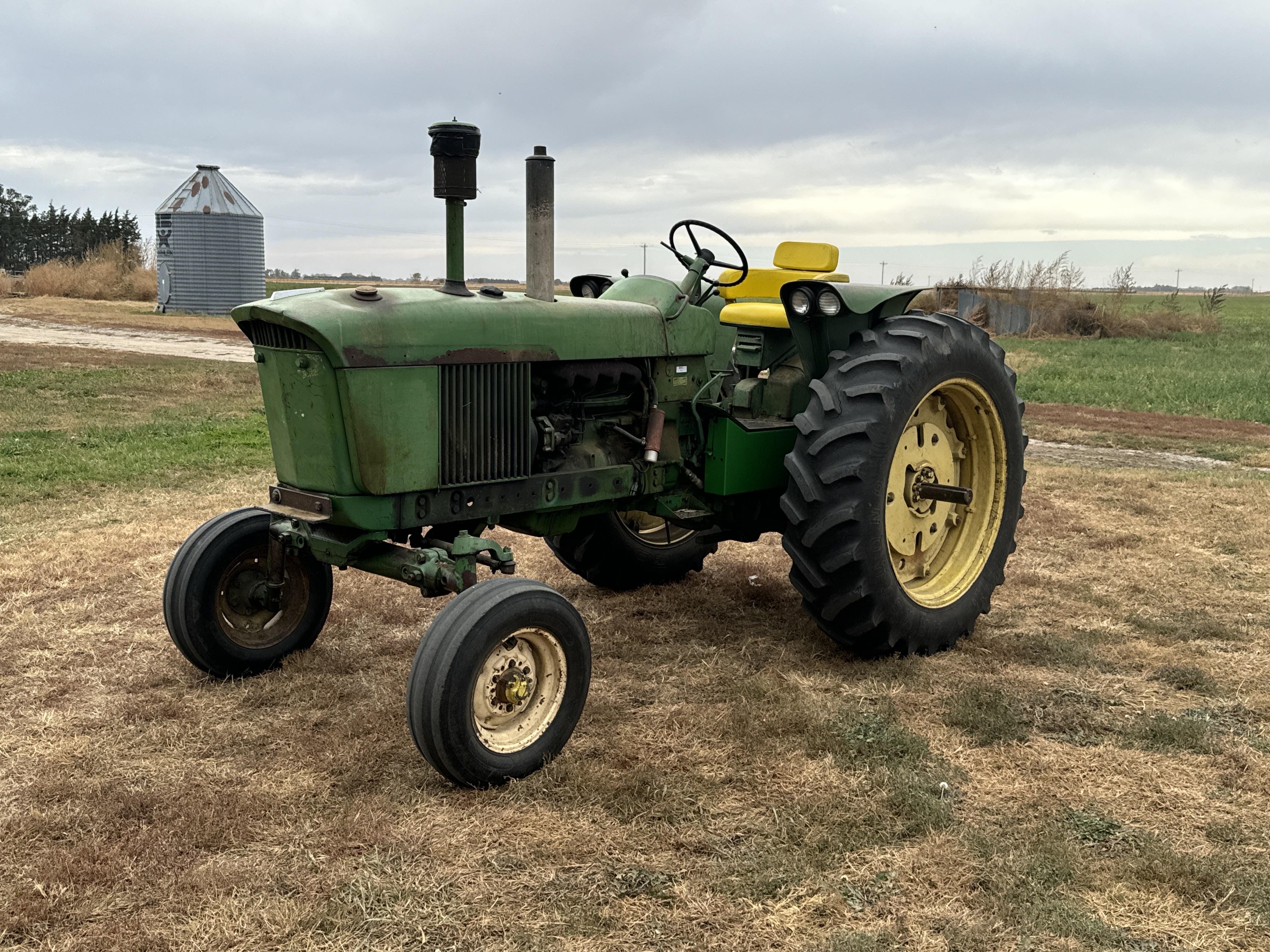 Main image John Deere 2510