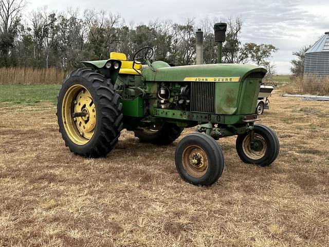 Image of John Deere 2510 equipment image 1