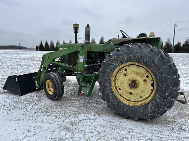 Image of John Deere 3020 equipment image 4