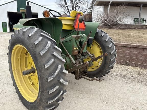 Image of John Deere 3020 equipment image 3