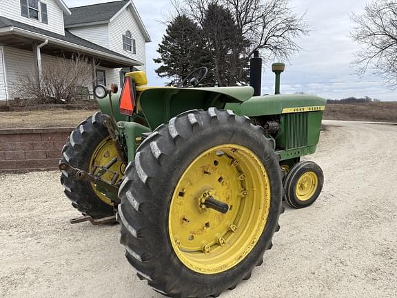 Image of John Deere 3020 equipment image 2