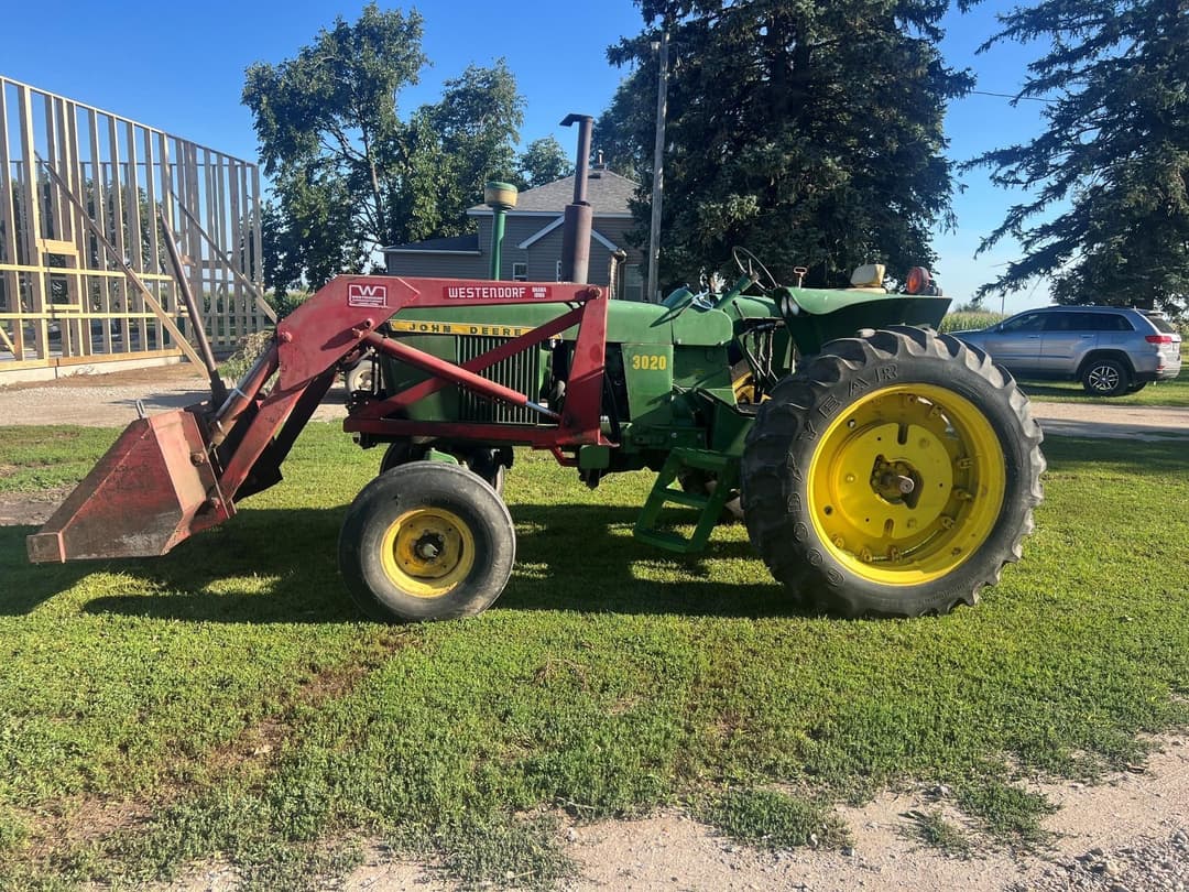Image of John Deere 3020 Primary image