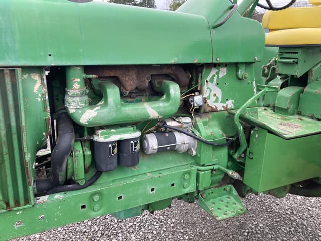 Image of John Deere 3020 equipment image 3