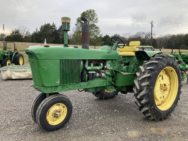 Image of John Deere 3020 equipment image 1