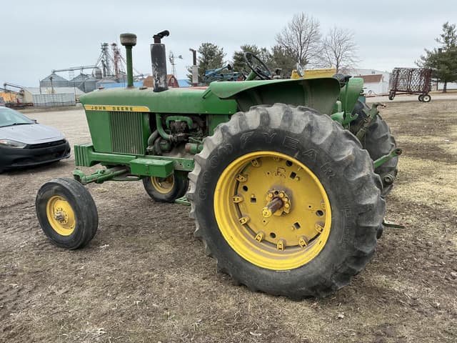 Image of John Deere 3020 equipment image 3