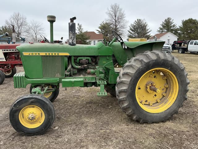 Image of John Deere 3020 equipment image 2