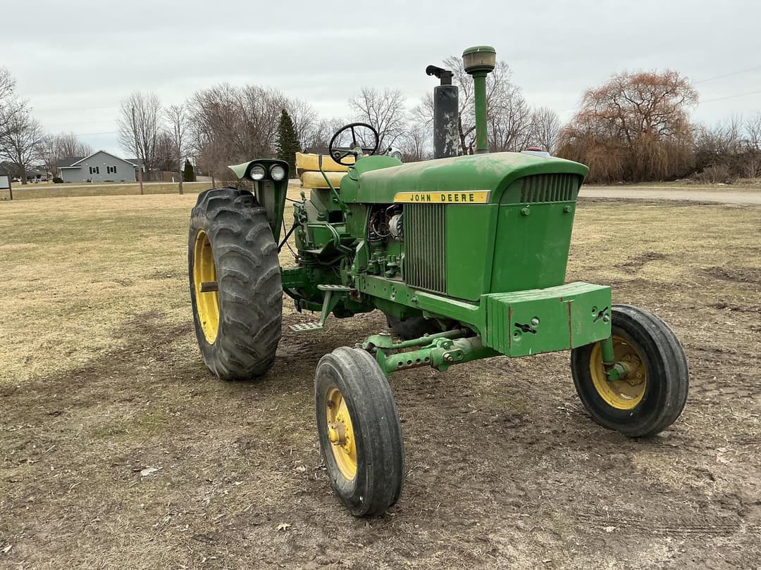 Image of John Deere 3020 Primary image