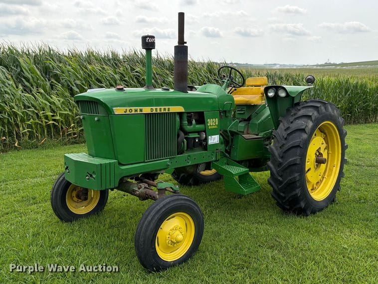 1967 John Deere 3020 Equipment Image0