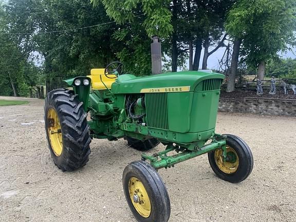 Image of John Deere 3020 Primary image