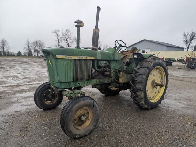 Image of John Deere 3020 equipment image 2