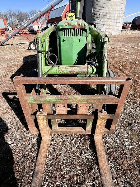 Image of John Deere 3020 equipment image 2