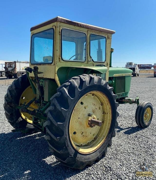 Image of John Deere 3020 equipment image 4