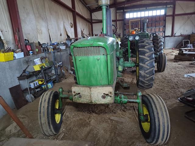 Image of John Deere 3020 equipment image 1