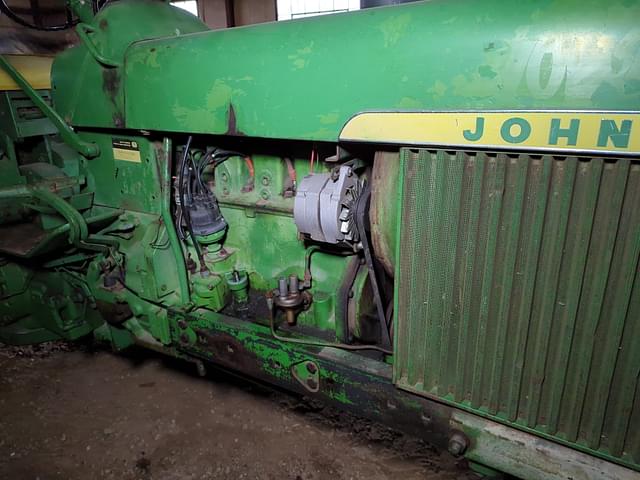 Image of John Deere 3020 equipment image 3