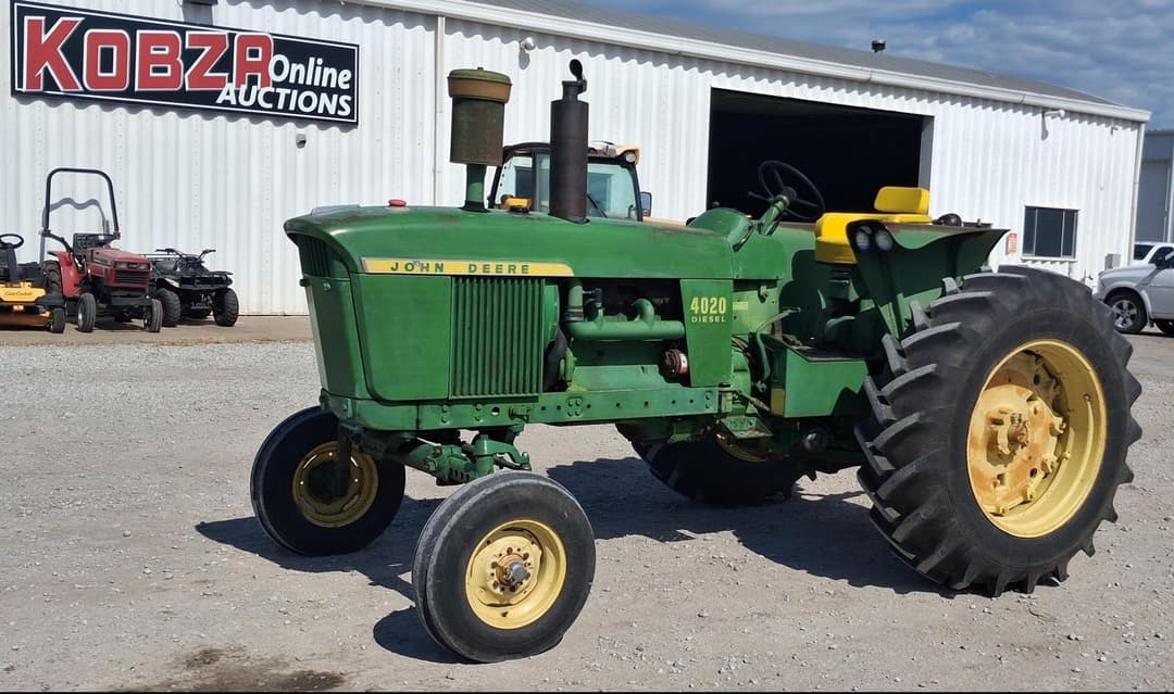 Image of John Deere 4020 Primary image