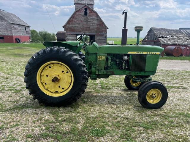 Image of John Deere 4020 equipment image 3