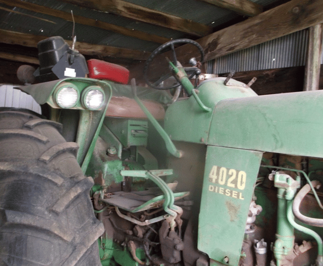 Image of John Deere 4020 equipment image 3