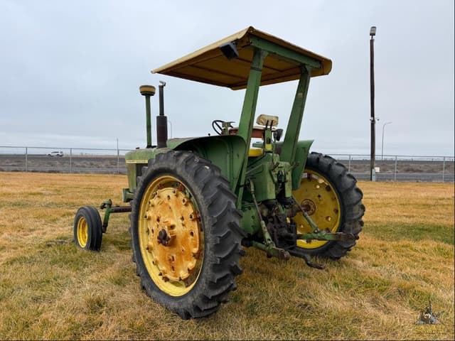 Image of John Deere 4020 equipment image 2
