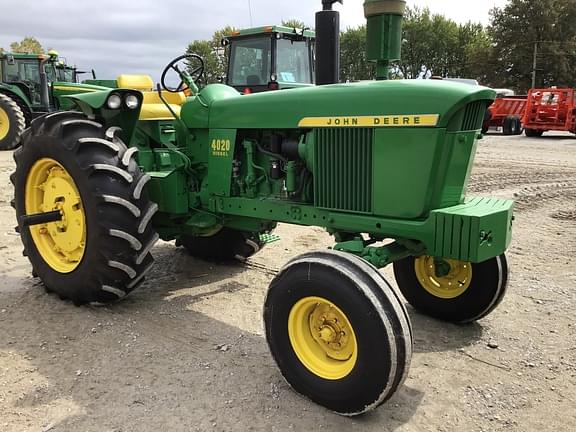 Image of John Deere 4020 equipment image 2