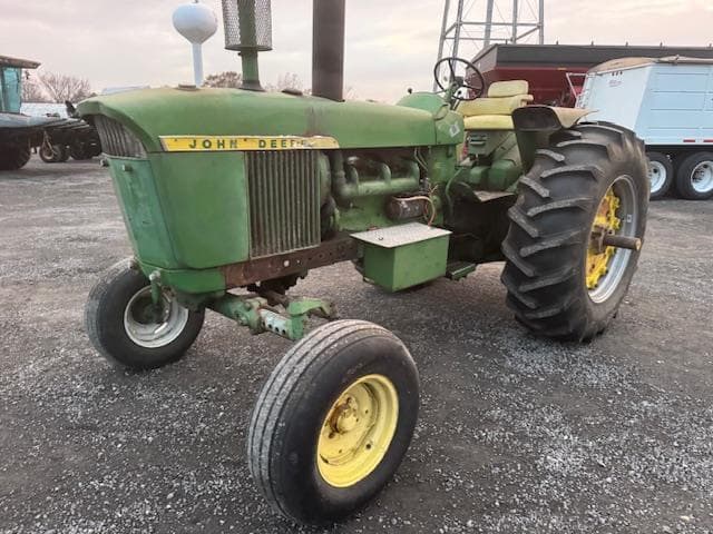 Image of John Deere 4020 equipment image 2