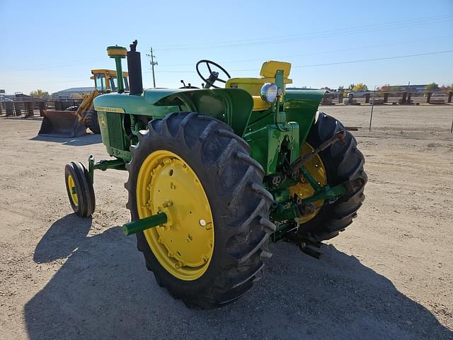 Image of John Deere 4020 equipment image 4